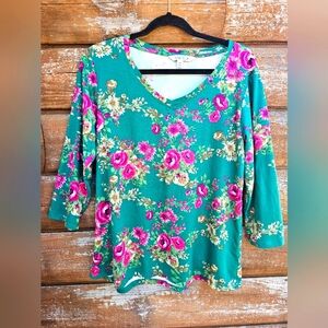 Pioneer Woman Half Sleeve Butter Soft Turquoise Magenta Floral Vneck Top